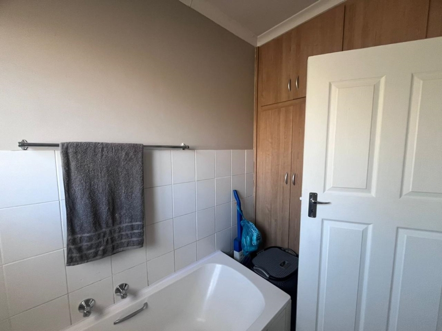 2 Bedroom Property for Sale in Noordhoek Free State